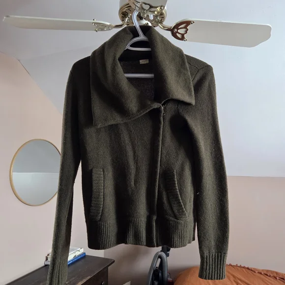 J-Crew Wool Sweater - Picture 1 of 3